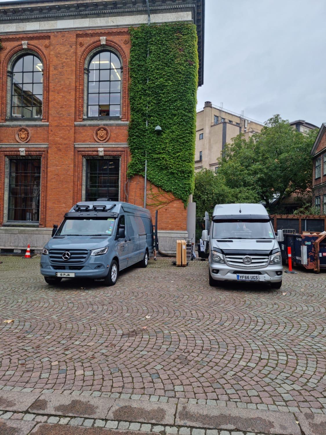 fine art delivery vans